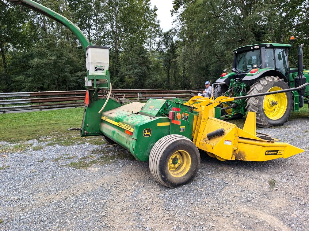 John Deere 3975 Forage Harvester