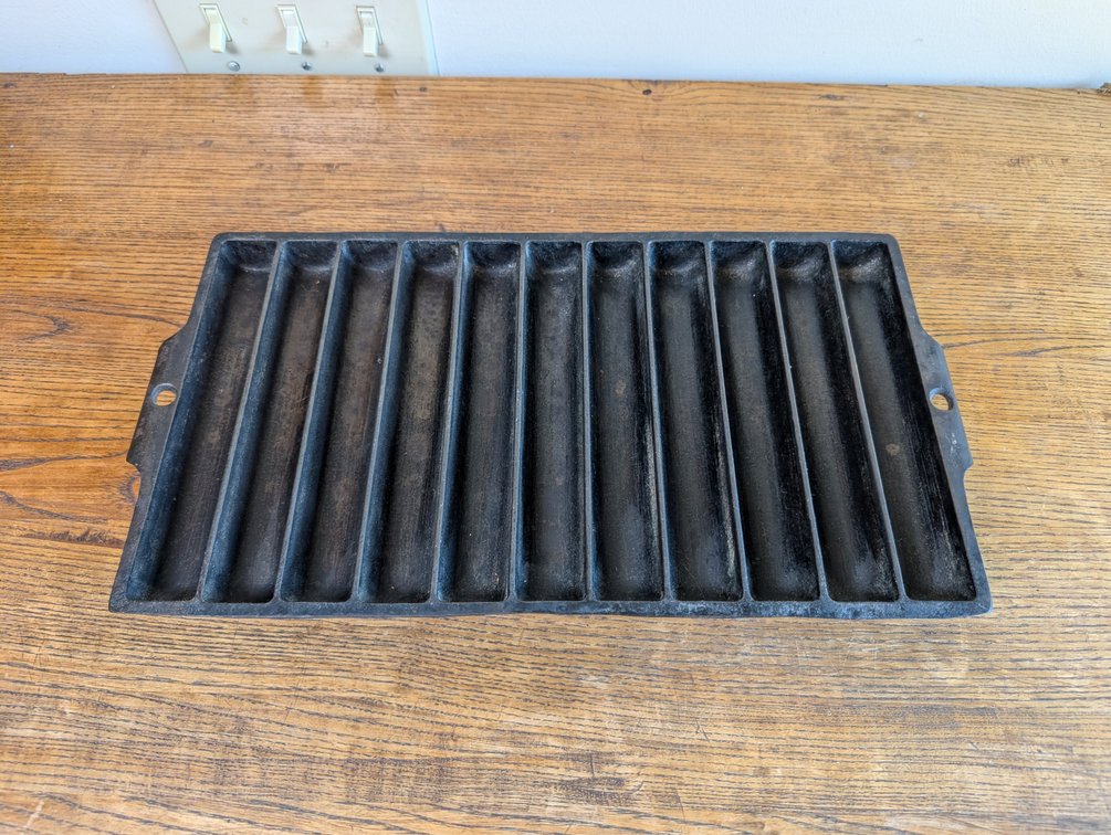 Griswold No 22 Corn Bread Pan