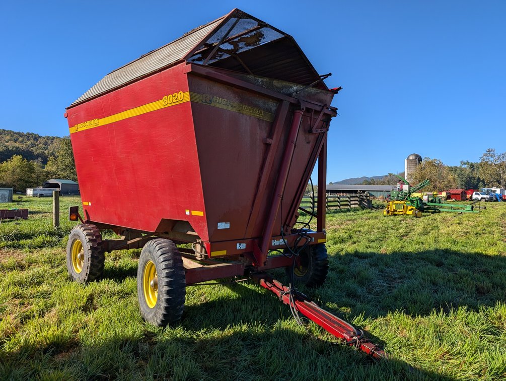 Richardton 8020 Forage Dump Wagon 