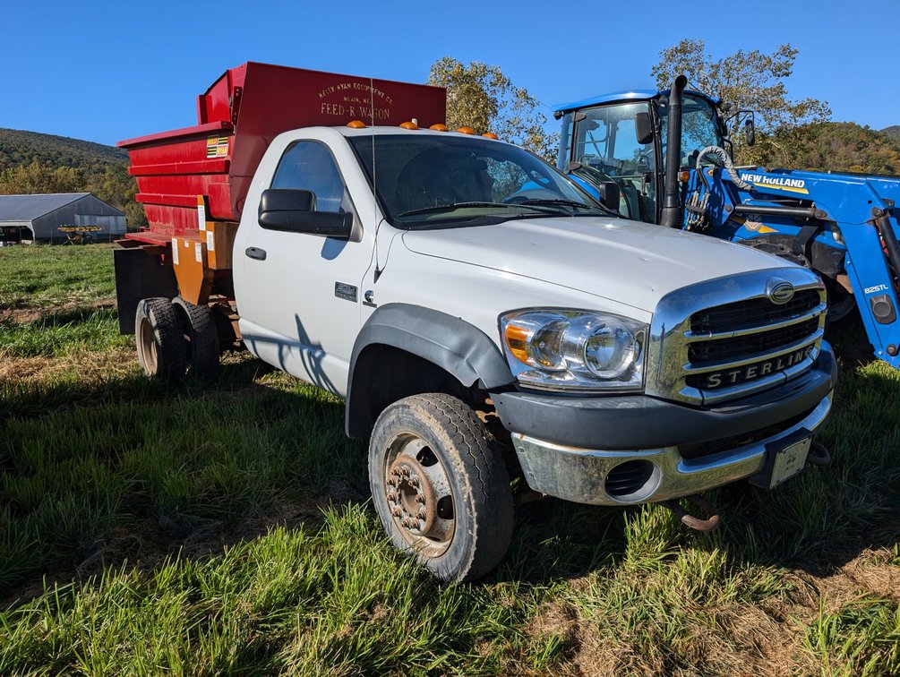 2008 Sterling Bullet Truck - 2008 Sterling Bullet Feed Mixer