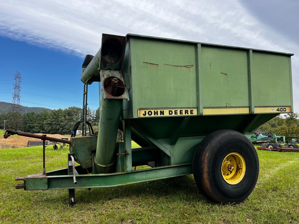 John Deere 400 Grain Cart
