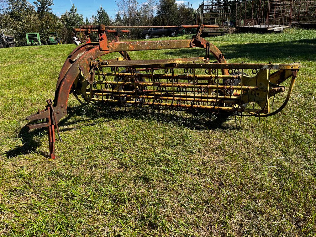 New Holland 256 Rolabar Rake
