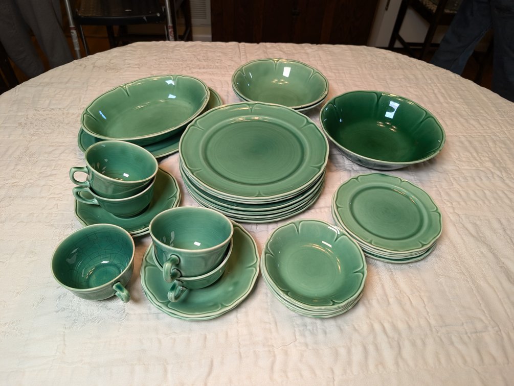 Mount Clemens Pottery Set
