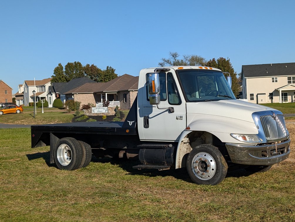 2003 International 4200 Truck