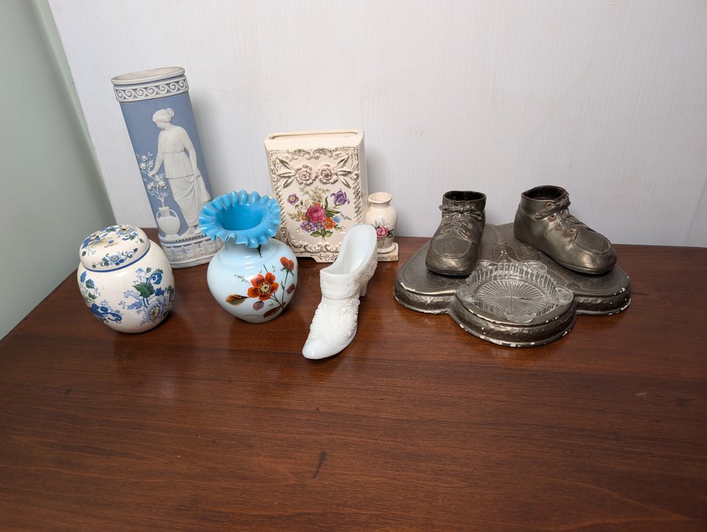 Dresser Accessories 