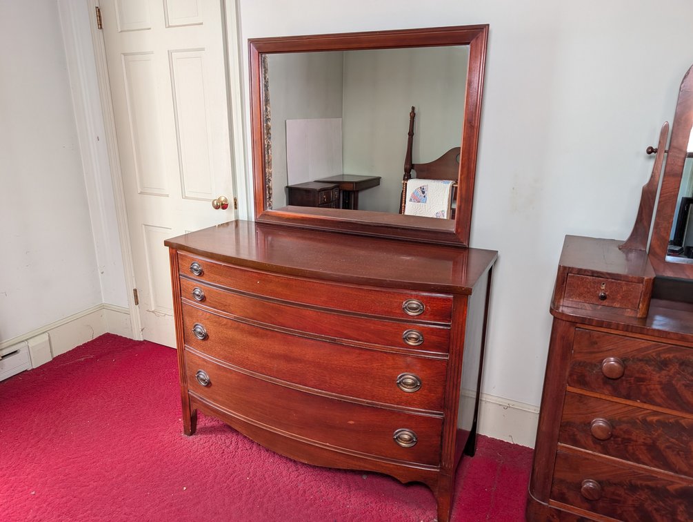 Dixie Dresser With Mirror