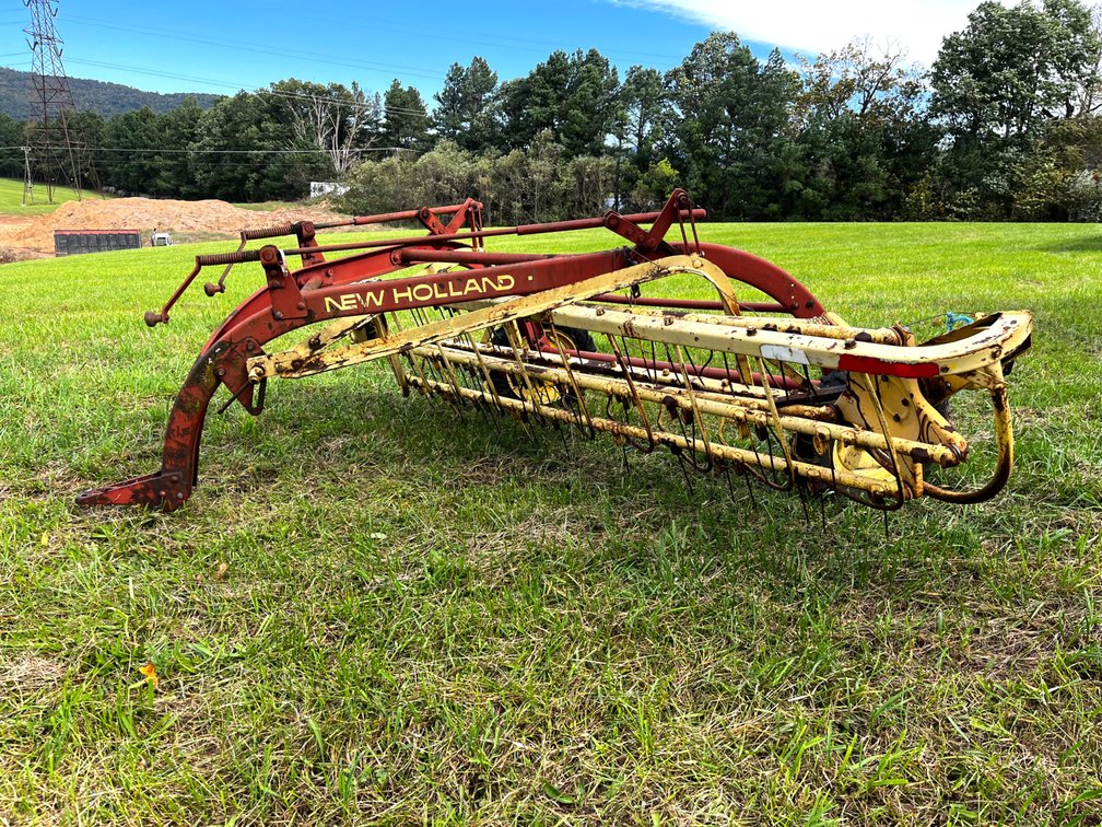 New Holland 256 Rolabar Rake