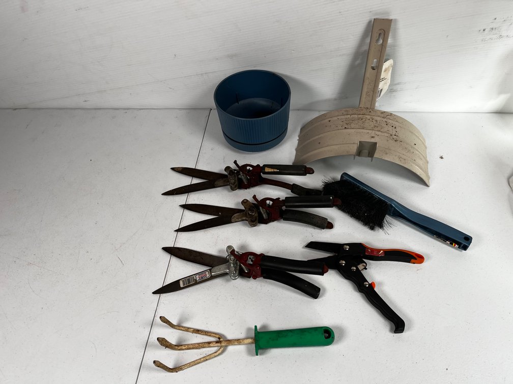 Lawn and Garden Tools