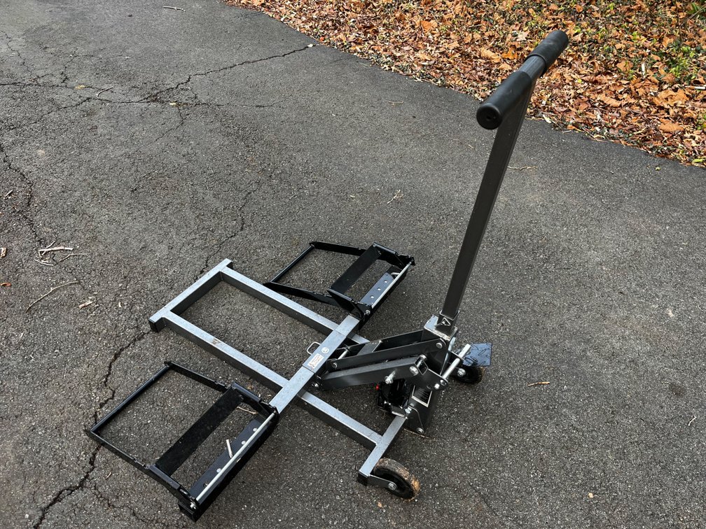 Hydraulic ATV Lift