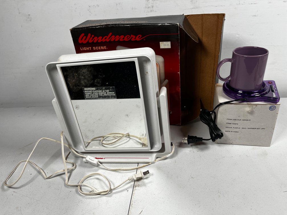 Lighted Mirror And Mug Warmer