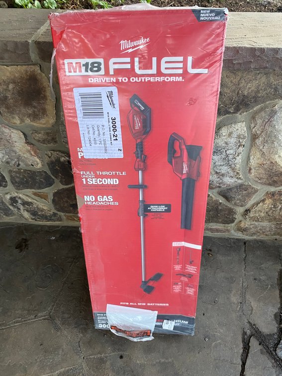 Milwaukee M18 Fuel Trimmer and Leaf Blower Two Tool Set - New