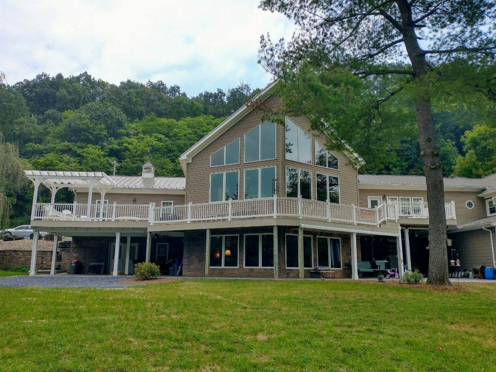 2 Night Stay and Catered Meal for up to 8 People at the North River Inn