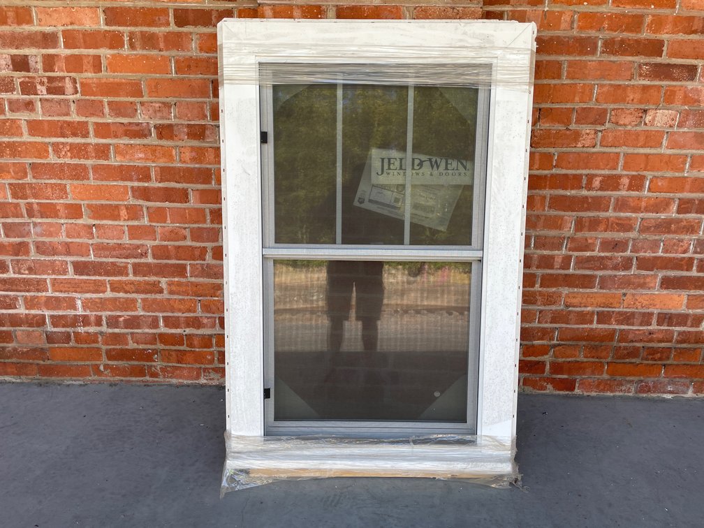 Jeld Wen vinyl window 30” x 48”