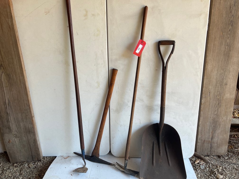 Long Handled Garden Tools