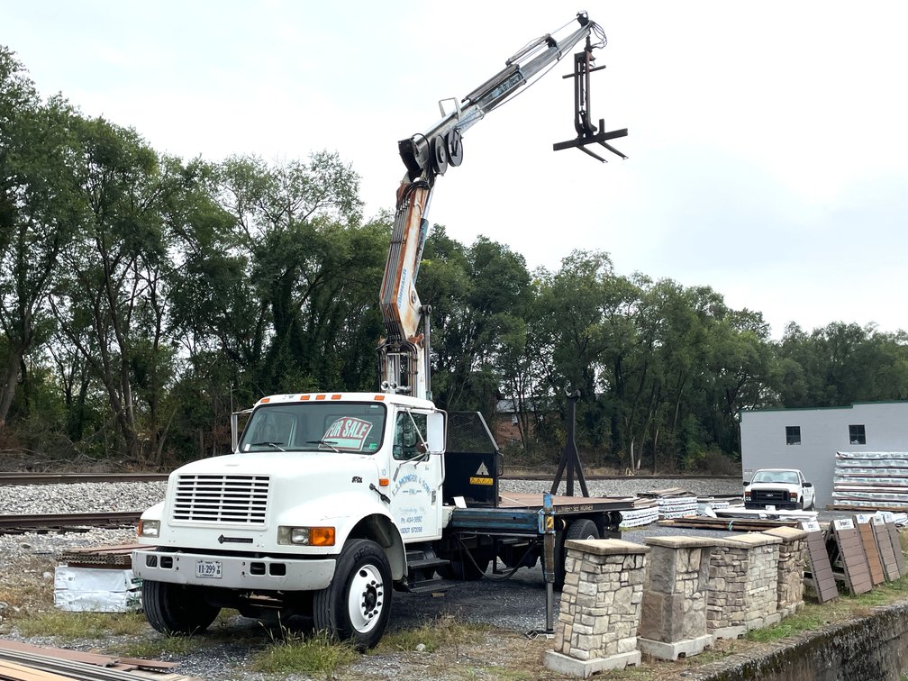 1995 International 4700 Boom Truck