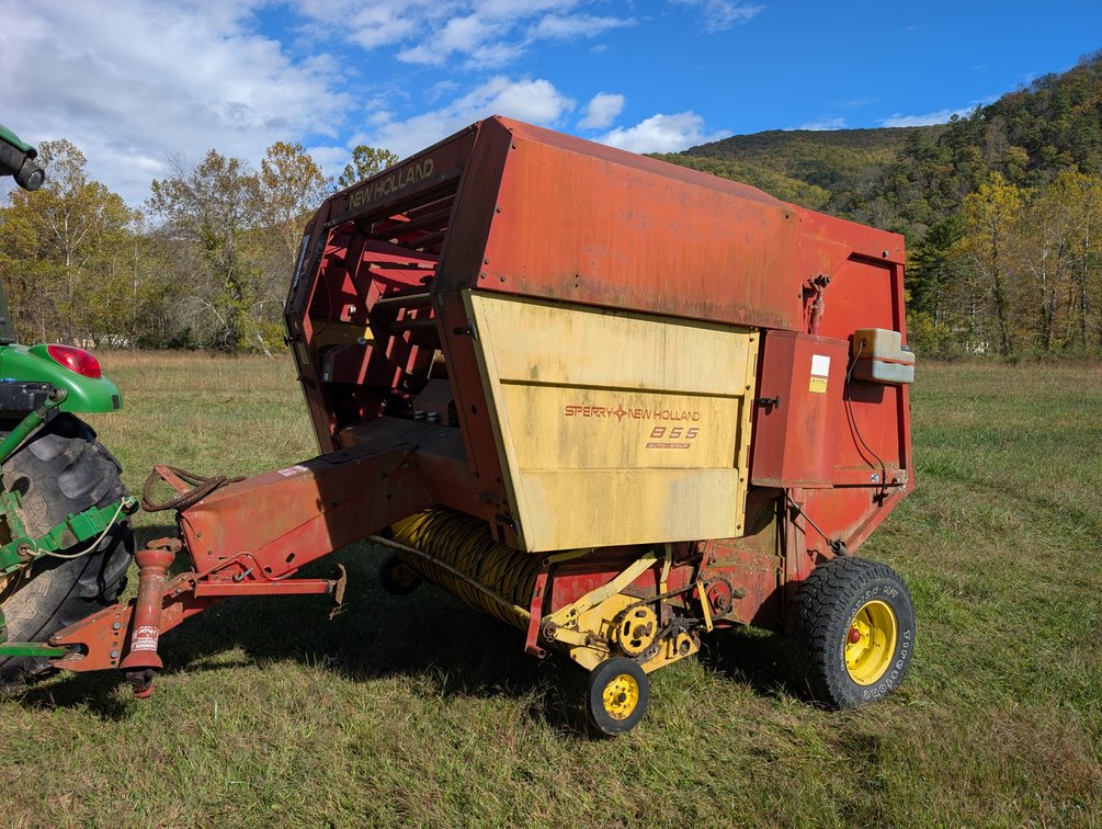 New Holland 855 Round Baler
