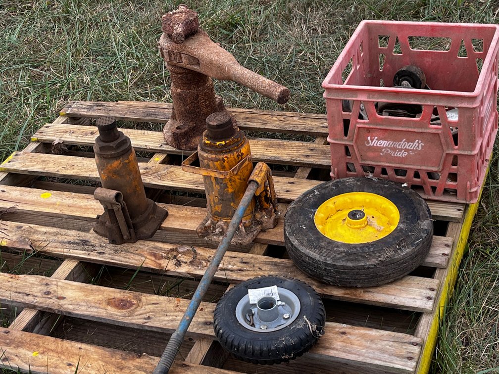Bottle Jacks, Casters