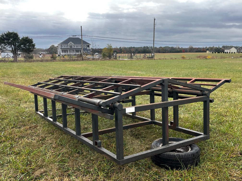 Pride of the Prairie Round Bale Carrier