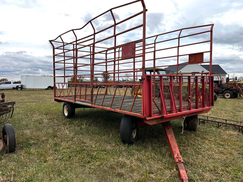 E-Z Trail Bale Wagon