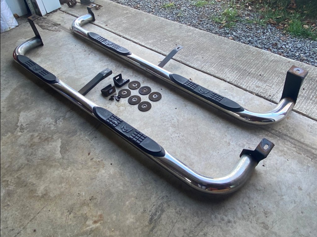 Nerf Bars 2014-2018 Chevrolet Silverado 