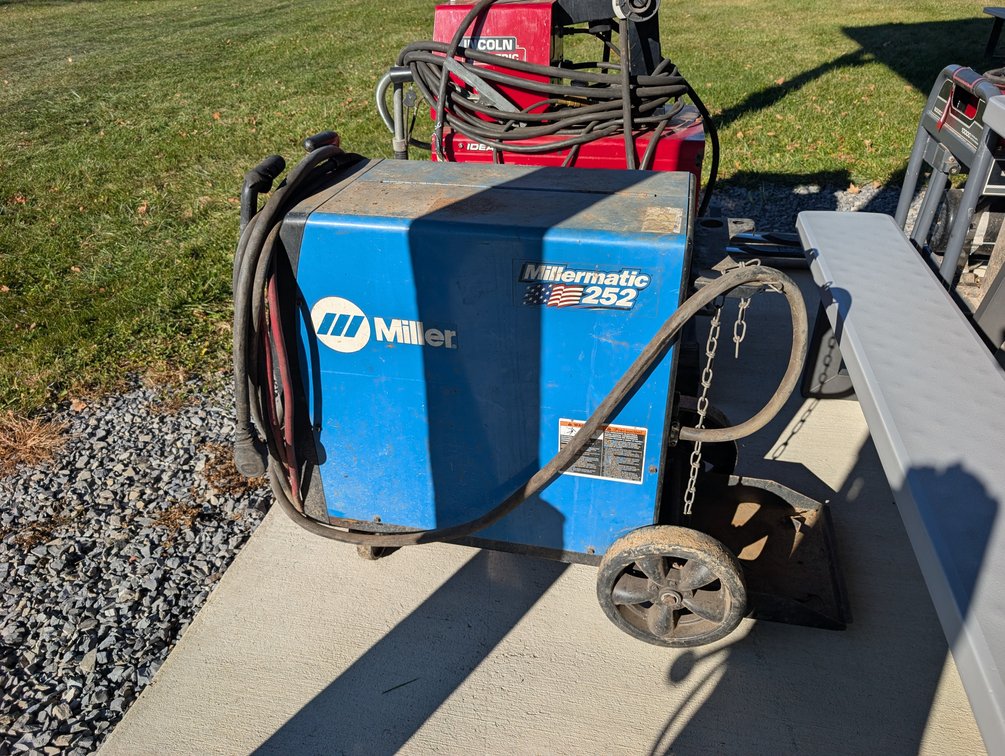 Millermatic 252 Welder