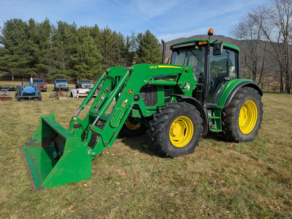 John Deere 6430 w/620R Loader
