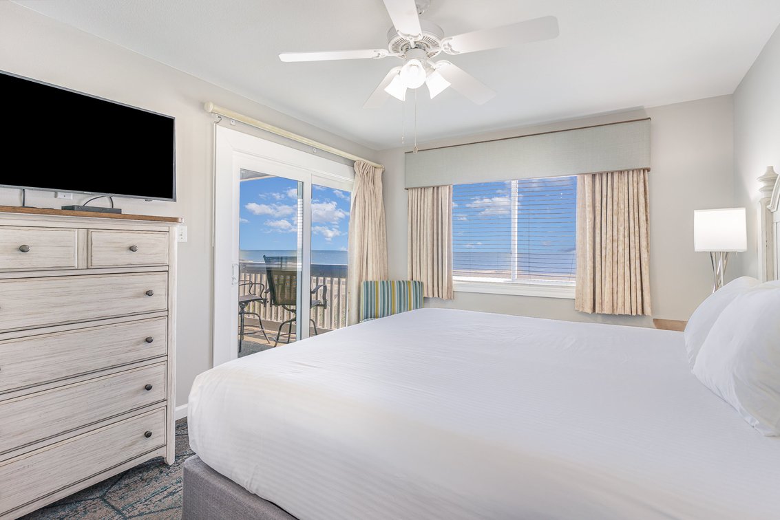 Image for Real Estate Auction - 11 Oceanfront Condo Units Offered in Bulk Purchase