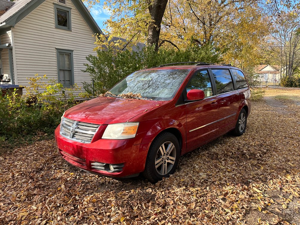 3 Bed House in Valley Center, 2005 Silverado, 2009 Grand Caravan photo 3