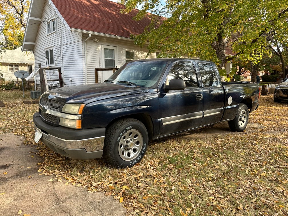 3 Bed House in Valley Center, 2005 Silverado, 2009 Grand Caravan photo 4