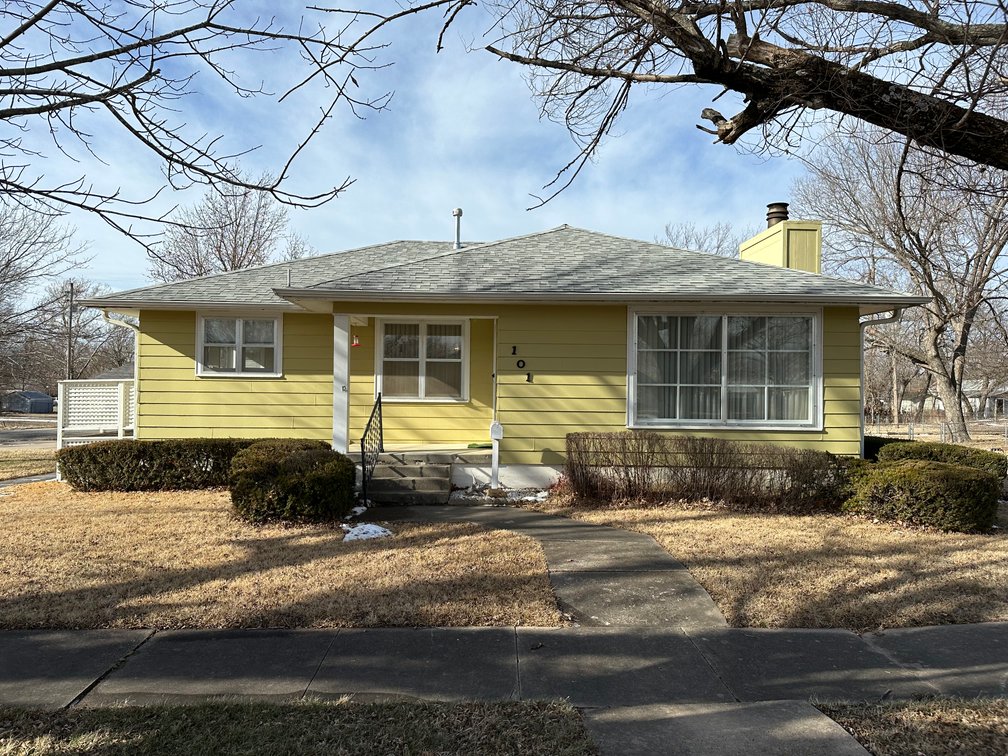 2 Bed 1 Bath Home – 101 N Walnut, Eureka, Kansas 67045 photo 1