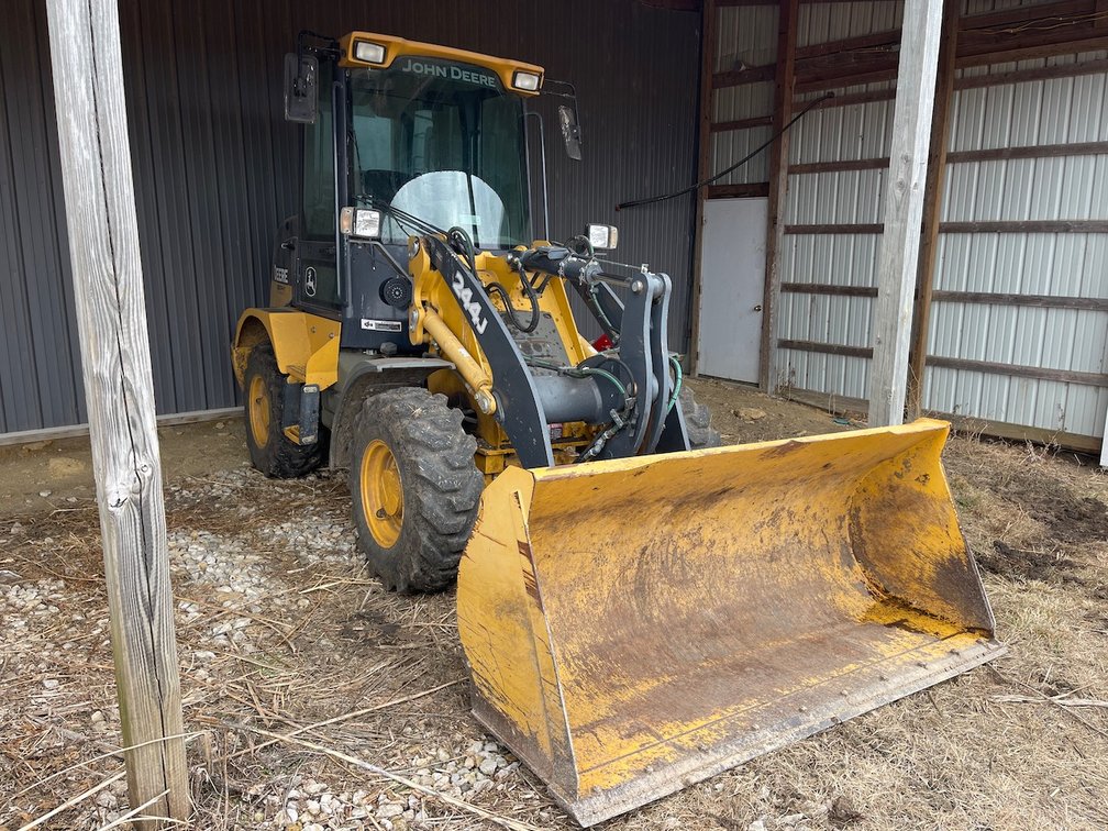 Eureka KS Farm Equipment Auction photo 3