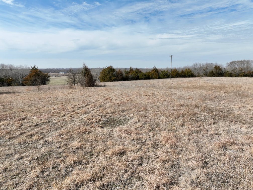182 SE 20th St, El Dorado, KS 67042: House & Buildings on 16.6 Acres photo 4