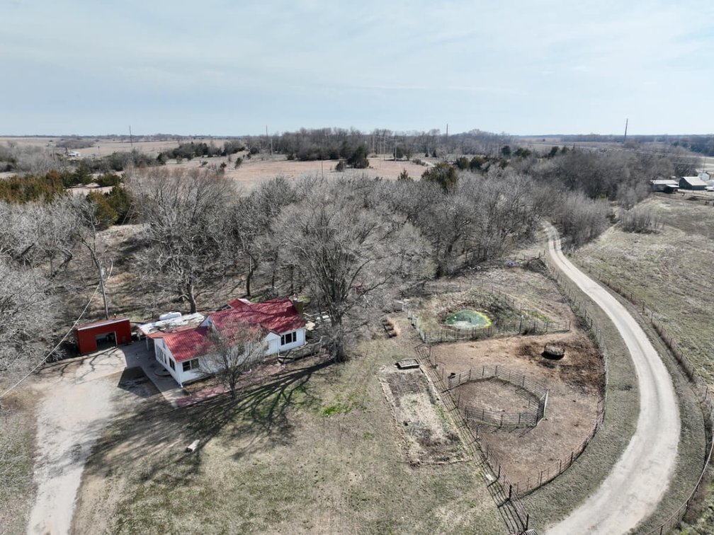182 SE 20th St, El Dorado, KS 67042: House & Buildings on 16.6 Acres photo 7