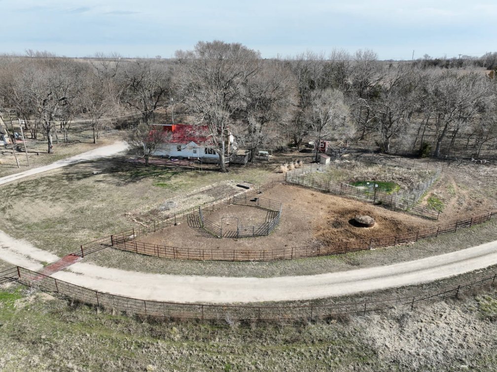182 SE 20th St, El Dorado, KS 67042: House & Buildings on 16.6 Acres photo 9