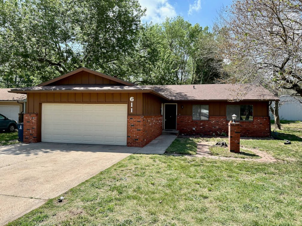 611 W 12th Ave, El Dorado, KS 67042: 3 Bed 2 Bath Home w/ 2 Car Garage photo 1