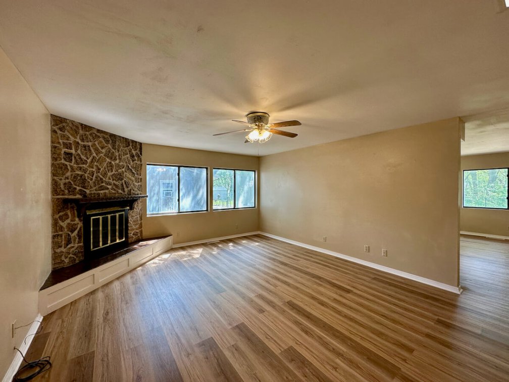 611 W 12th Ave, El Dorado, KS 67042: 3 Bed 2 Bath Home w/ 2 Car Garage photo 2