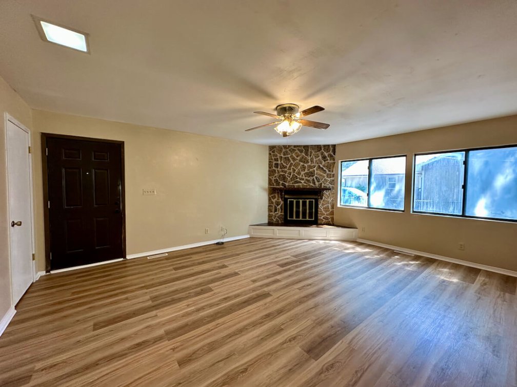 611 W 12th Ave, El Dorado, KS 67042: 3 Bed 2 Bath Home w/ 2 Car Garage photo 3