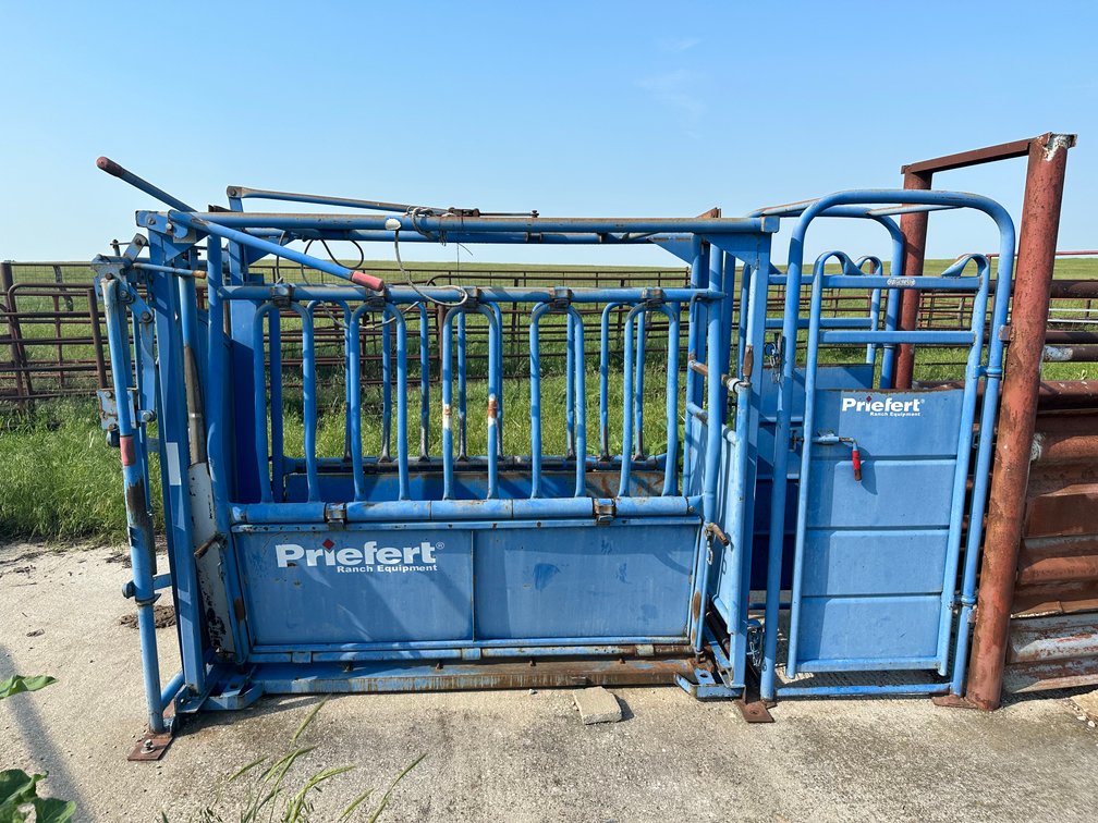 Farm & Cattle Equipment Auction photo 2