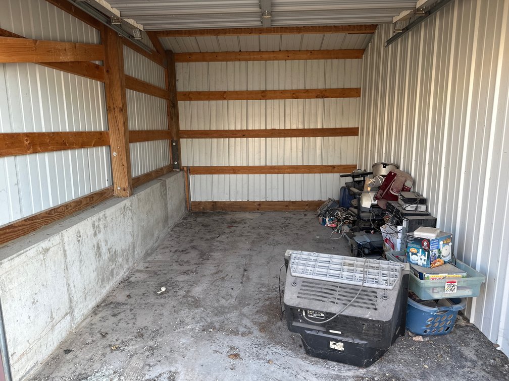 Gun, Coins, Air Compressor, Generator, Tools, Fitness, Art & Homeware Auction photo 4