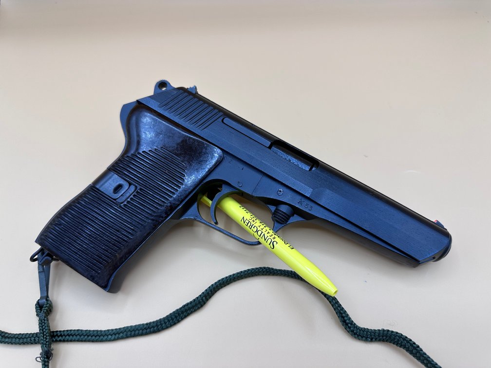 Guns, Art, Antiques Auction  photo 3