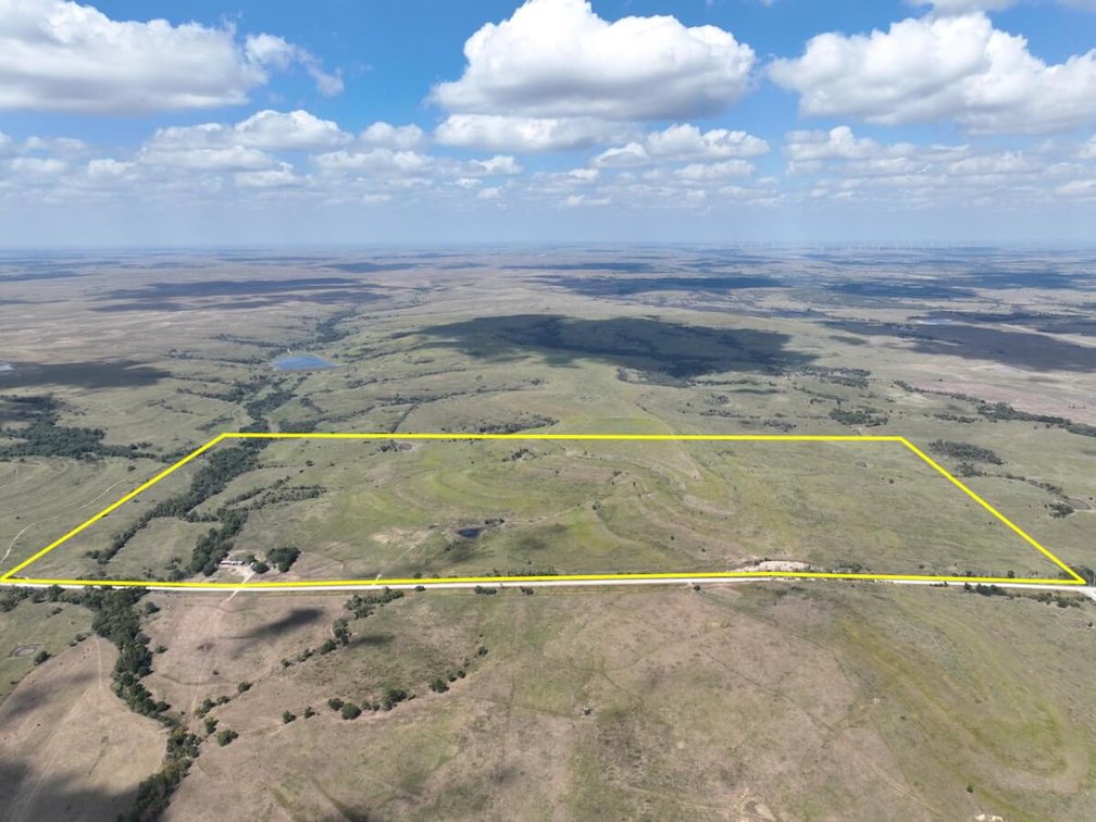 124 Ranch Rd., Grenola, KS 67346: House and Buildings on 326+- Scenic Acres, Chautauqua/Cowley County Line photo 2