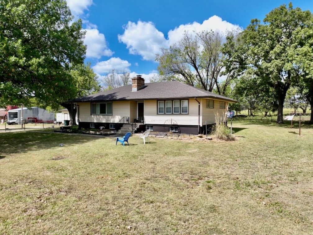 124 Ranch Rd., Grenola, KS 67346: House and Buildings on 326+- Scenic Acres, Chautauqua/Cowley County Line photo 9