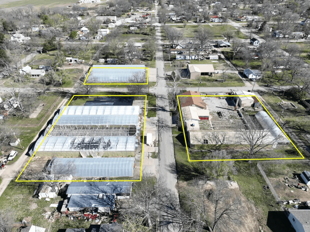 36,000+ Sq Ft Greenhouse, Warehouse, Office Space in Eureka Kansas photo 1