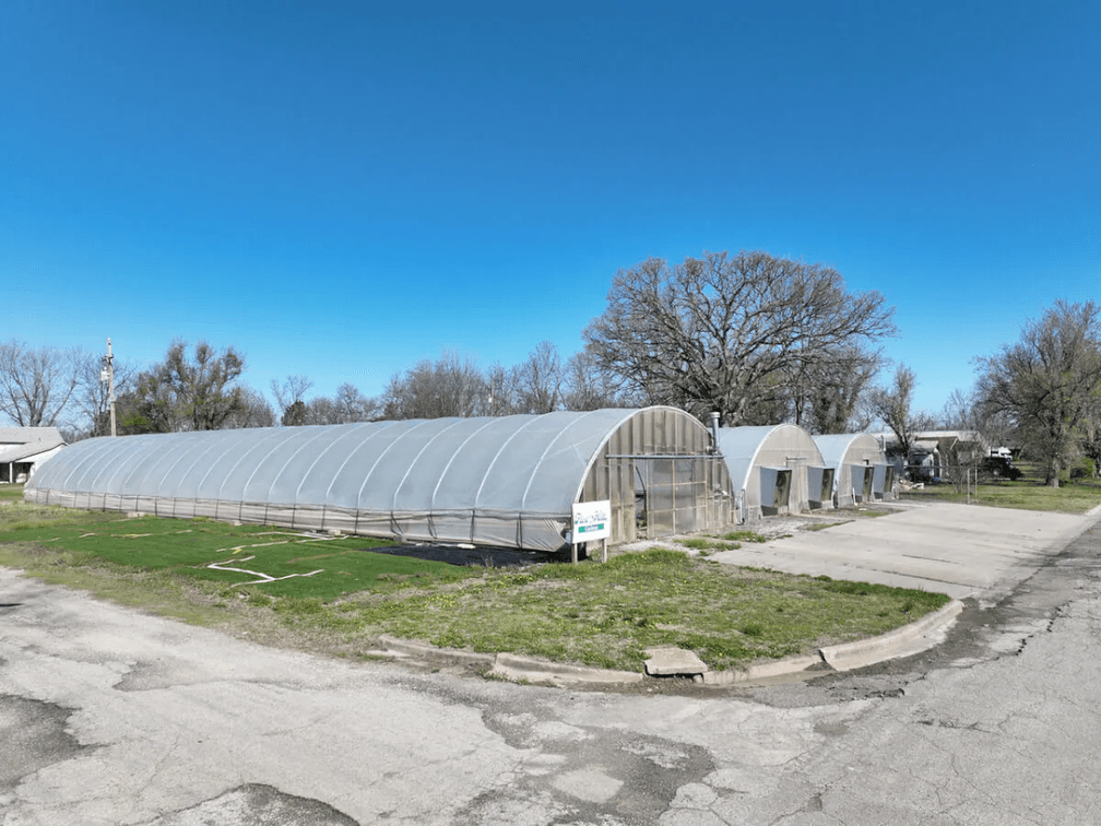 36,000+ Sq Ft Greenhouse, Warehouse, Office Space in Eureka Kansas photo 5