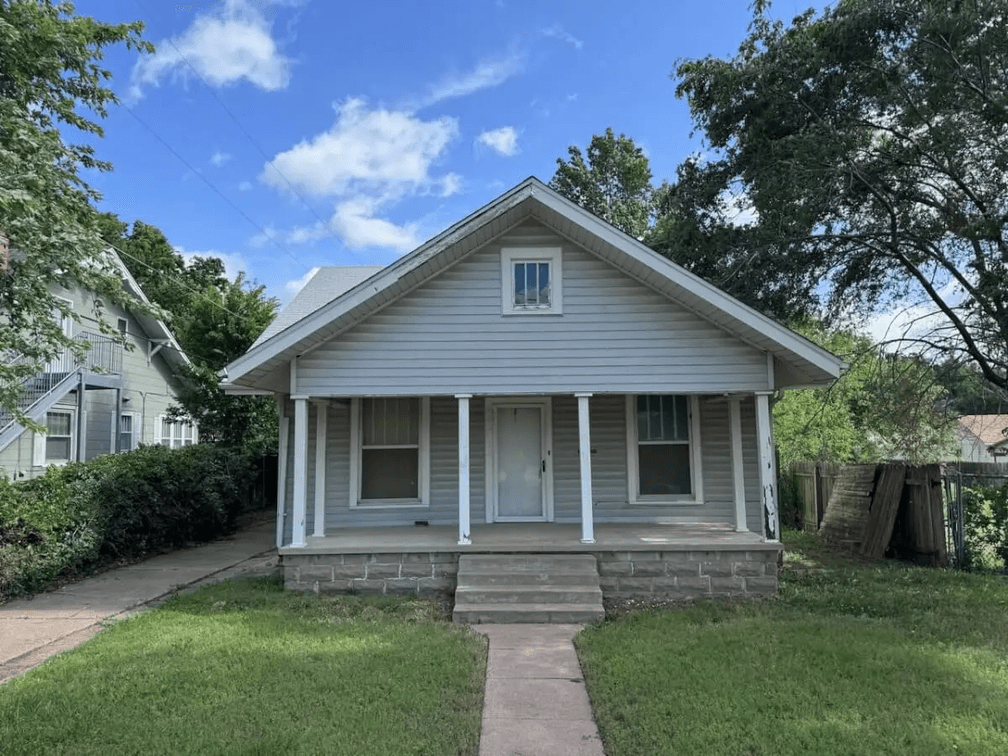 Investment Real Estate Auction: 818 W. 1st Ave, El Dorado, KS 67042 photo 1
