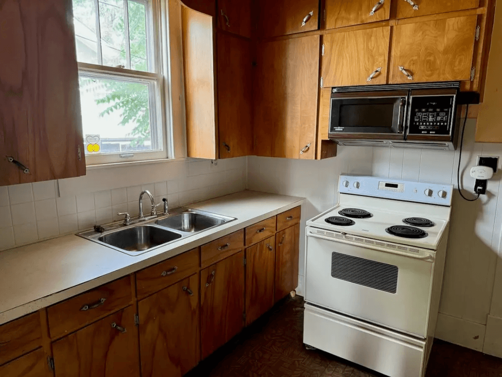 Investment Real Estate Auction: 818 W. 1st Ave, El Dorado, KS 67042 photo 6