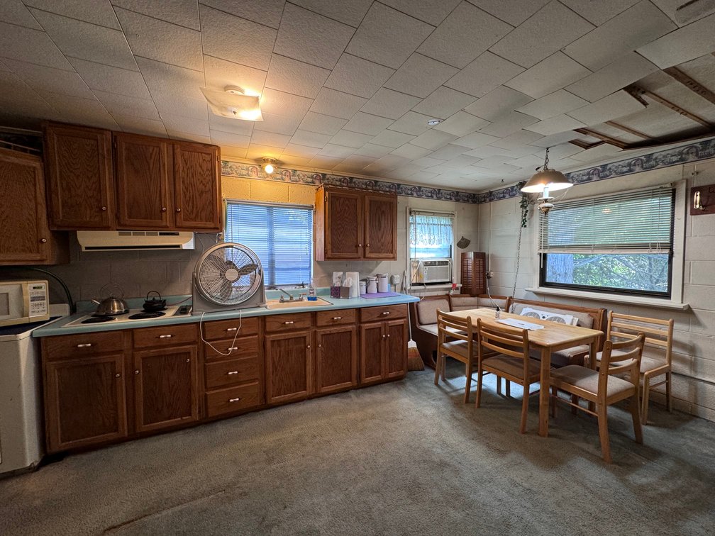Marion County Lake House: 131 Lakeshore Dr, Marion Kansas 66861 photo 8