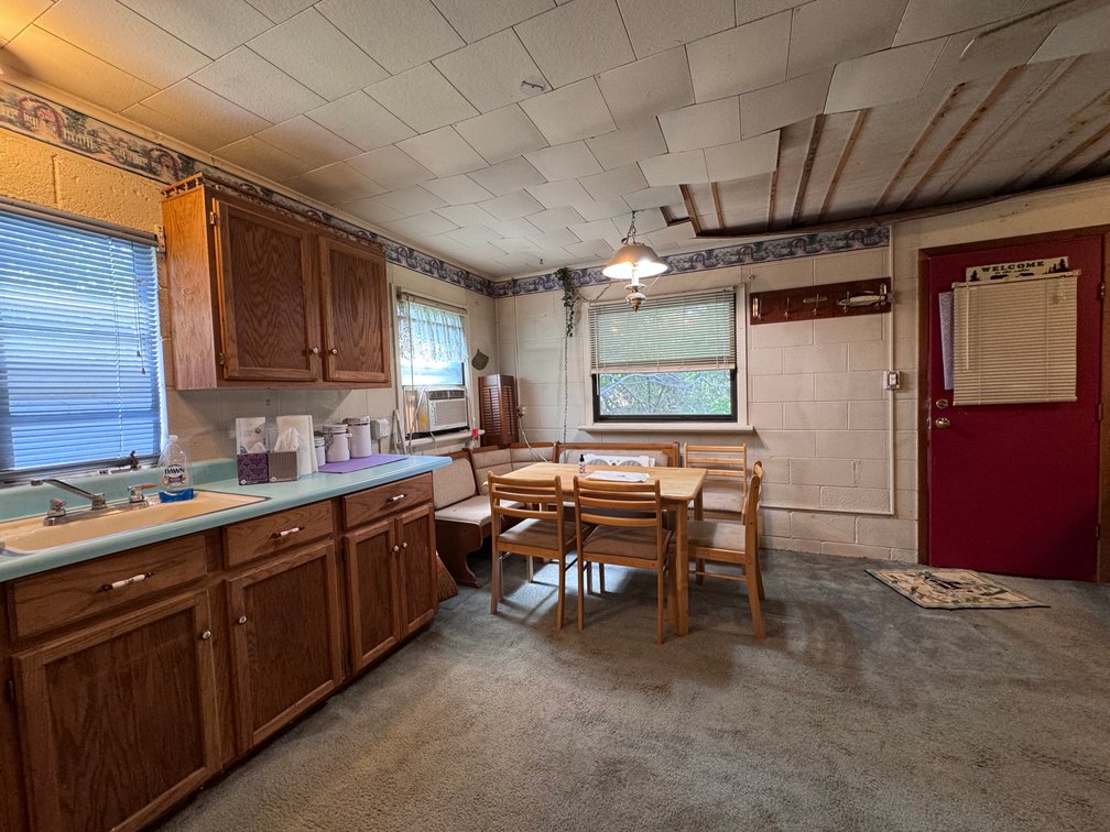 Marion County Lake House: 131 Lakeshore Dr, Marion Kansas 66861 photo 10