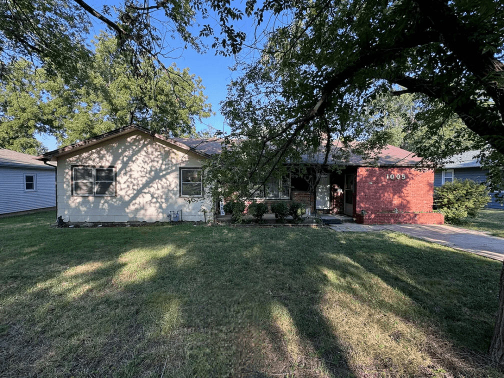Investment Real Estate Auction – 1005 S Shelden St, El Dorado, KS 67042 photo 2