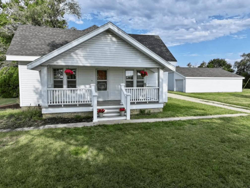 Farm House & Buildings on 20 Acres, Whitewater, Kansas photo 4